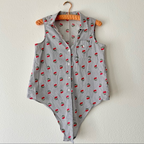 Vintage Cherry Print Cropped Cotton Top - Picture 3 of 5